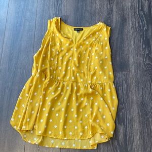 Lane Bryant size 20 yellow polka dot sleeveless shirt
